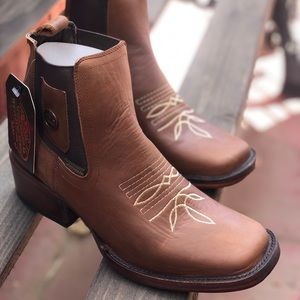 Brown cowboy leather boots high quality
